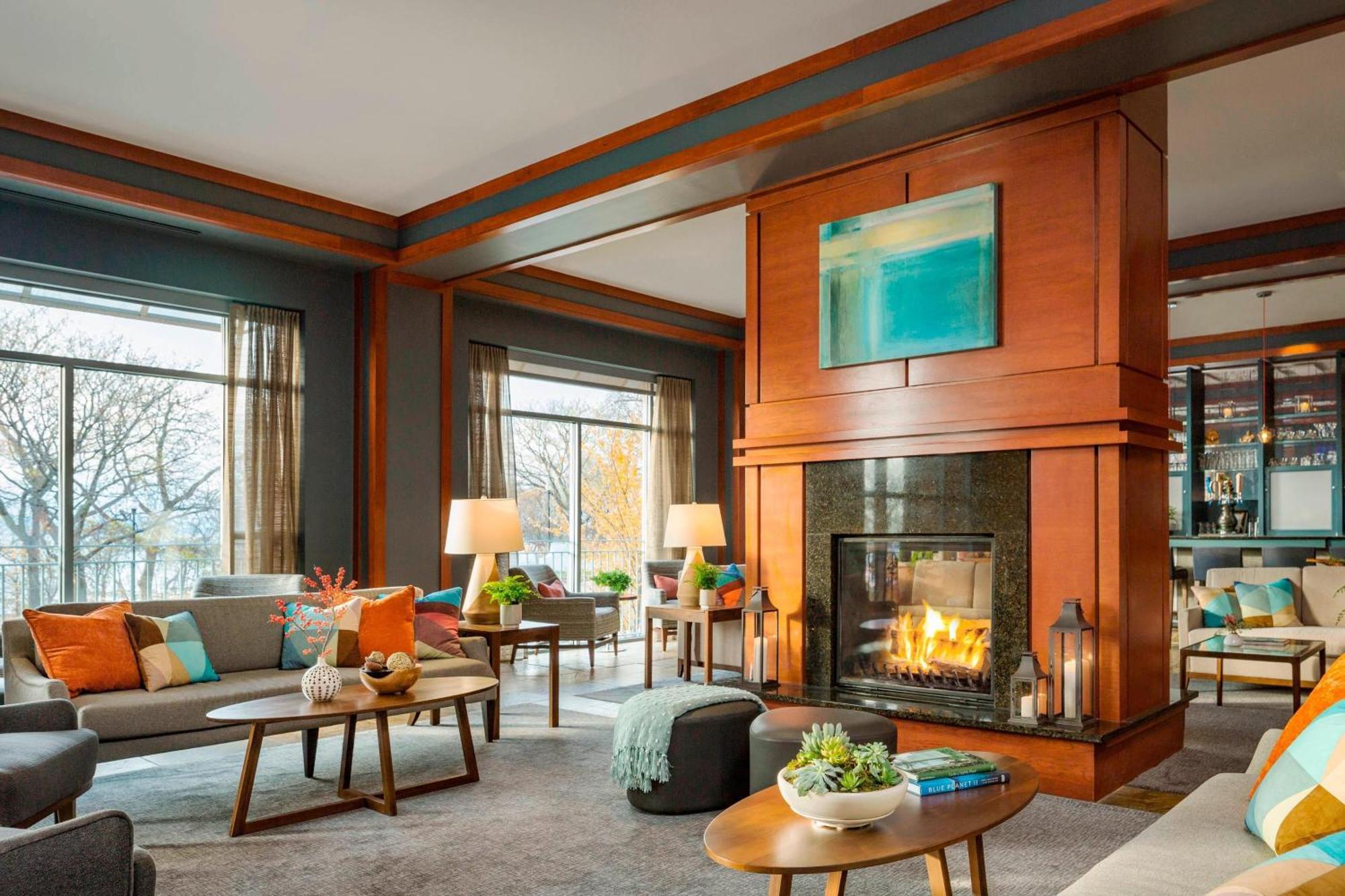 Courtyard Burlington Harbor Hotel Luaran gambar