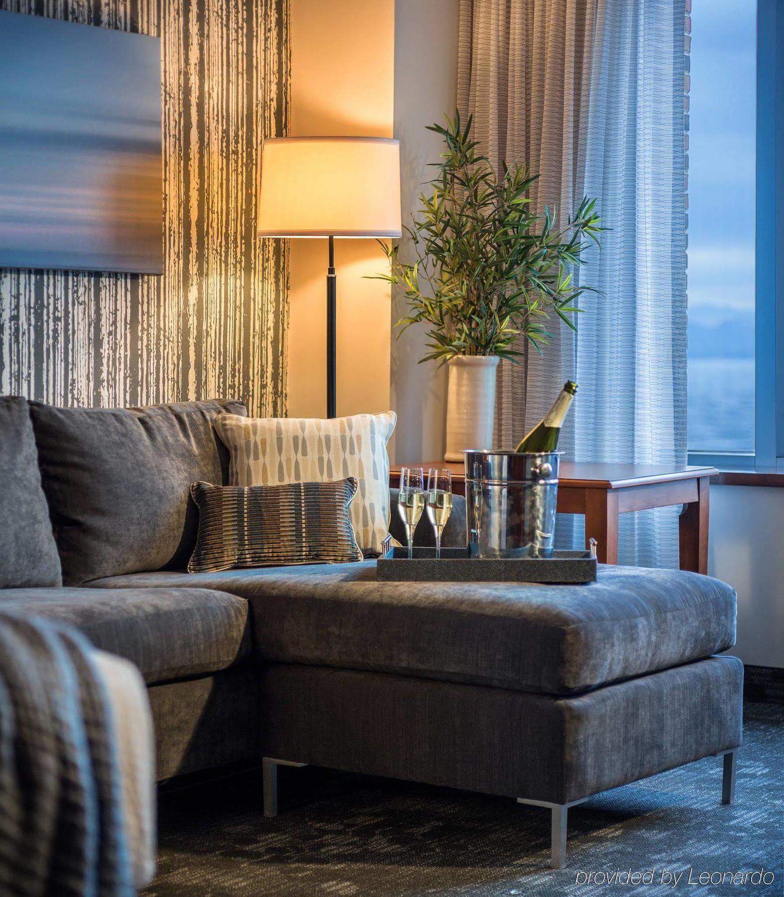 Courtyard Burlington Harbor Hotel Luaran gambar