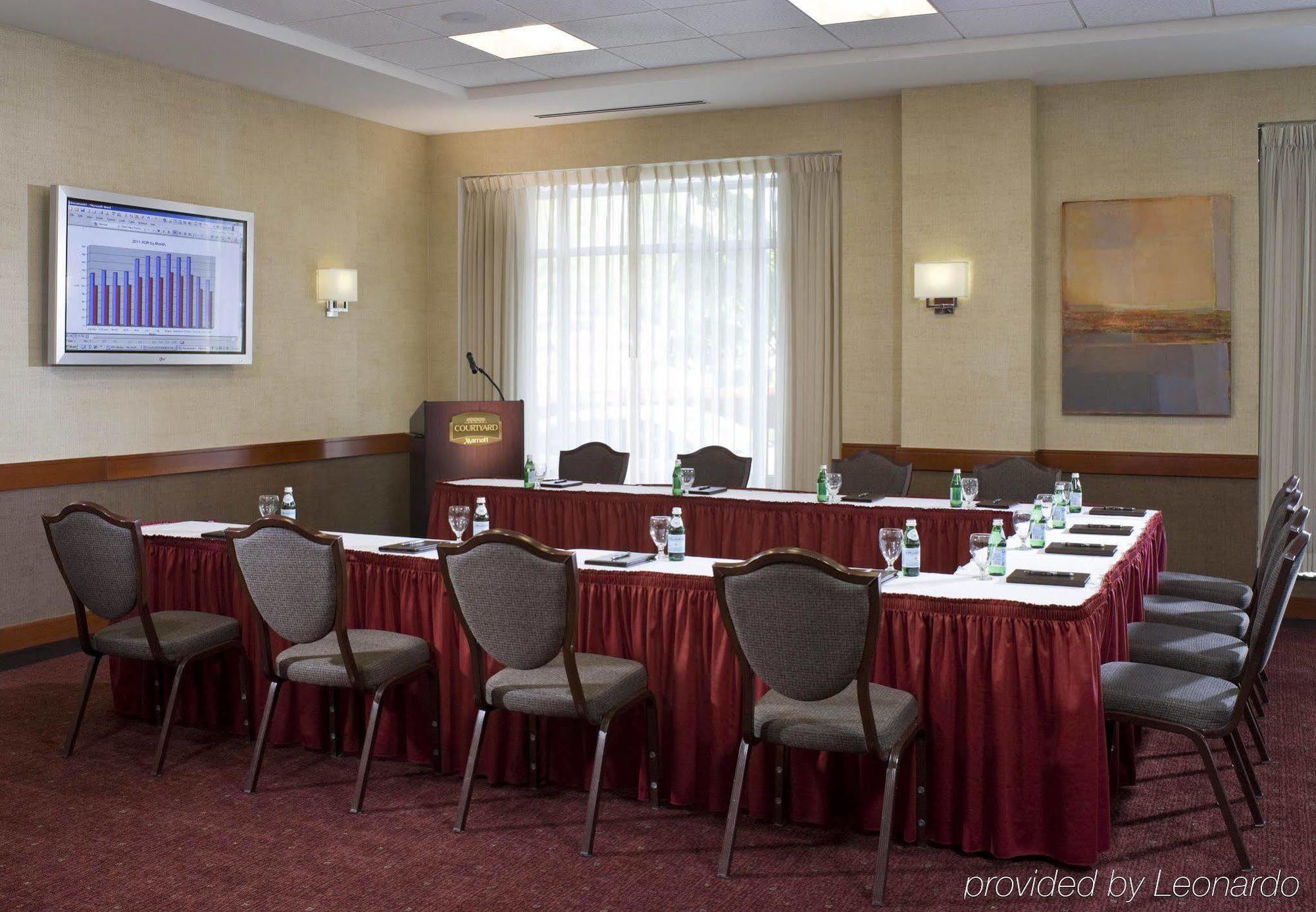 Courtyard Burlington Harbor Hotel Perniagaan gambar