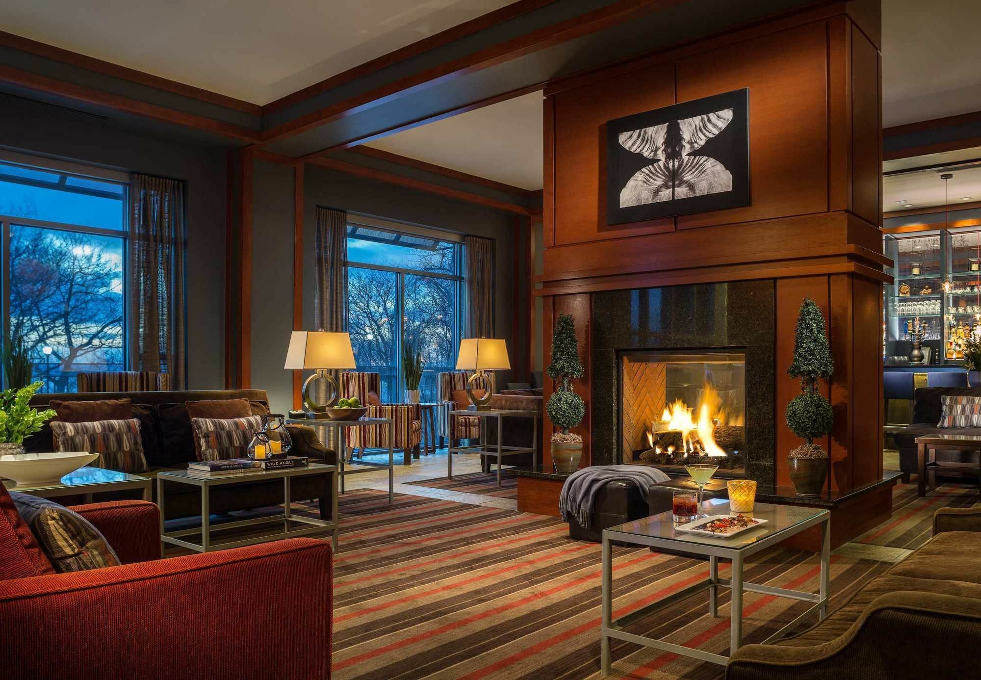 Courtyard Burlington Harbor Hotel Luaran gambar