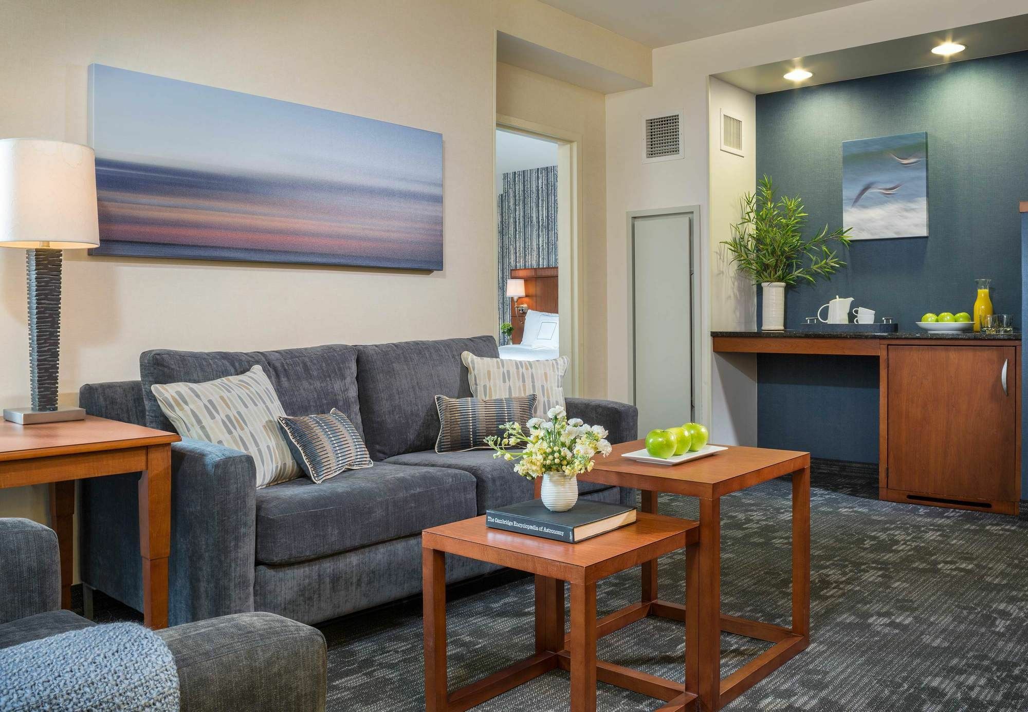 Courtyard Burlington Harbor Hotel Luaran gambar